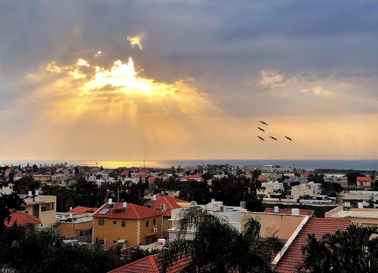 2 Bedroom Apartment In Atlit, Haifa District Екстер'єр фото